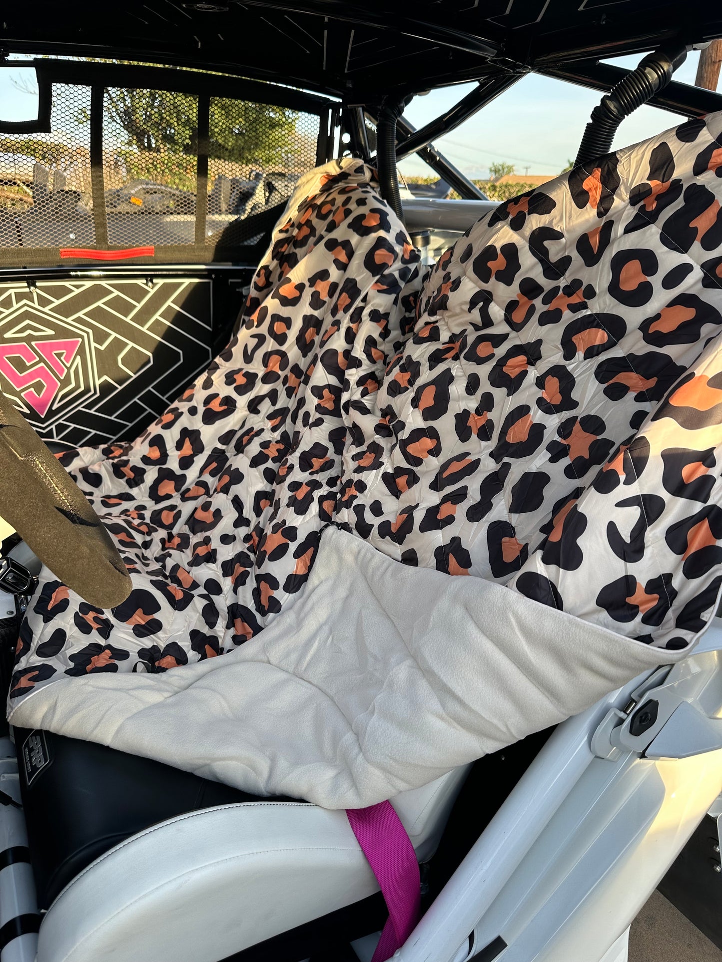 SD Blanket with built in pouch