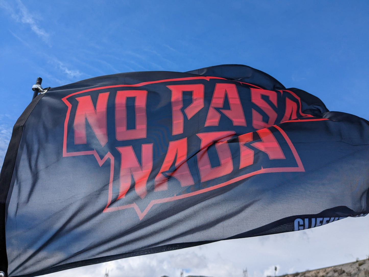 No Pasa Nada (Red) - Whip Flag 2'x3'